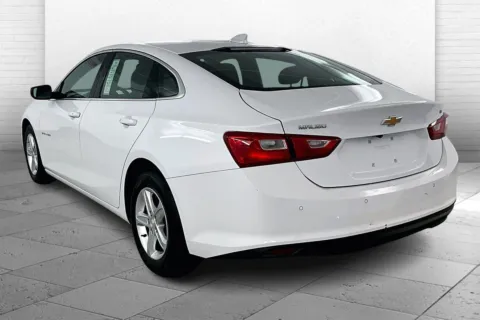 More photos of 2024 Chevrolet Malibu LT at Cable Dahmer Kia of Lawrence, KS