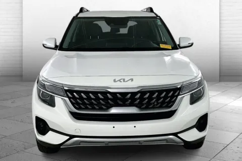 Photos of 2022 Kia Seltos Nightfall for sale in Lawrence, KS at Cable Dahmer Kia of Lawrence