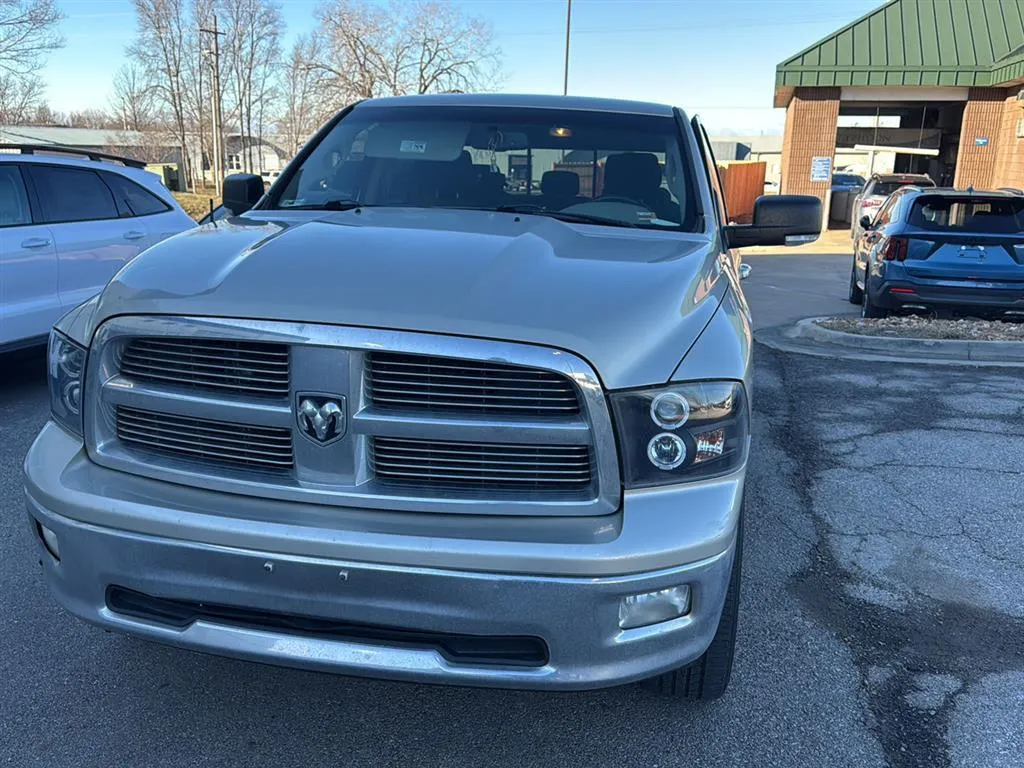 Gray 2009 Dodge Ram 1500 SLT for sale in Lawrence, KS