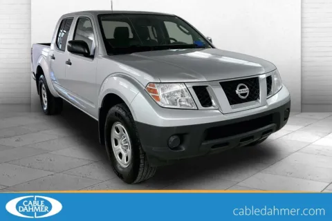 Silver 2011 Nissan Frontier S for sale in Lawrence, KS
