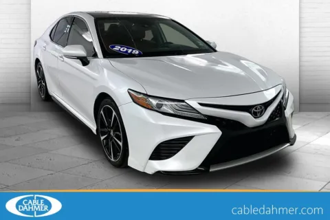 White 2019 Toyota Camry XSE for sale in Lawrence, KS