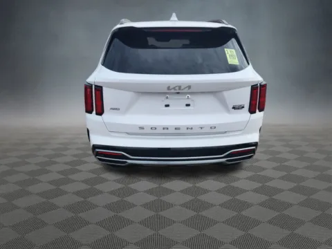 More photos of 2022 Kia Sorento SX at McCloskey Imports & 4x4s (Licensed as McCloskey Isuzu), CO