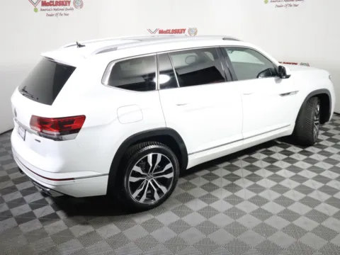 More photos of 2021 Volkswagen Atlas 3.6L V6 SEL Premium R-Line at McCloskey Imports & 4x4s (Licensed as McCloskey Isuzu), CO