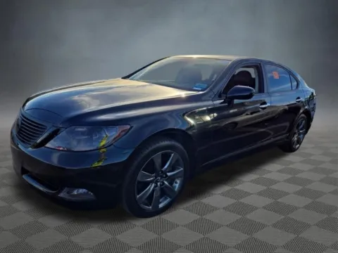 More photos of 2009 Lexus LS 460 L at McCloskey Imports & 4x4s (Licensed as McCloskey Isuzu), CO