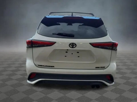 More photos of 2021 Toyota Highlander XSE at McCloskey Imports & 4x4s (Licensed as McCloskey Isuzu), CO