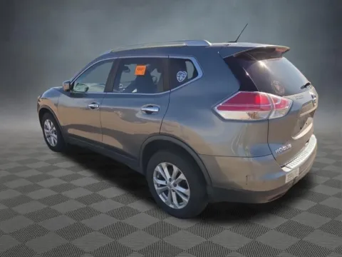 More photos of 2016 Nissan Rogue SV at McCloskey Imports & 4x4s (Licensed as McCloskey Isuzu), CO