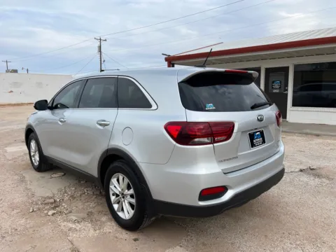 More photos of 2019 KIA SORENTO L at AG Autoplex, TX