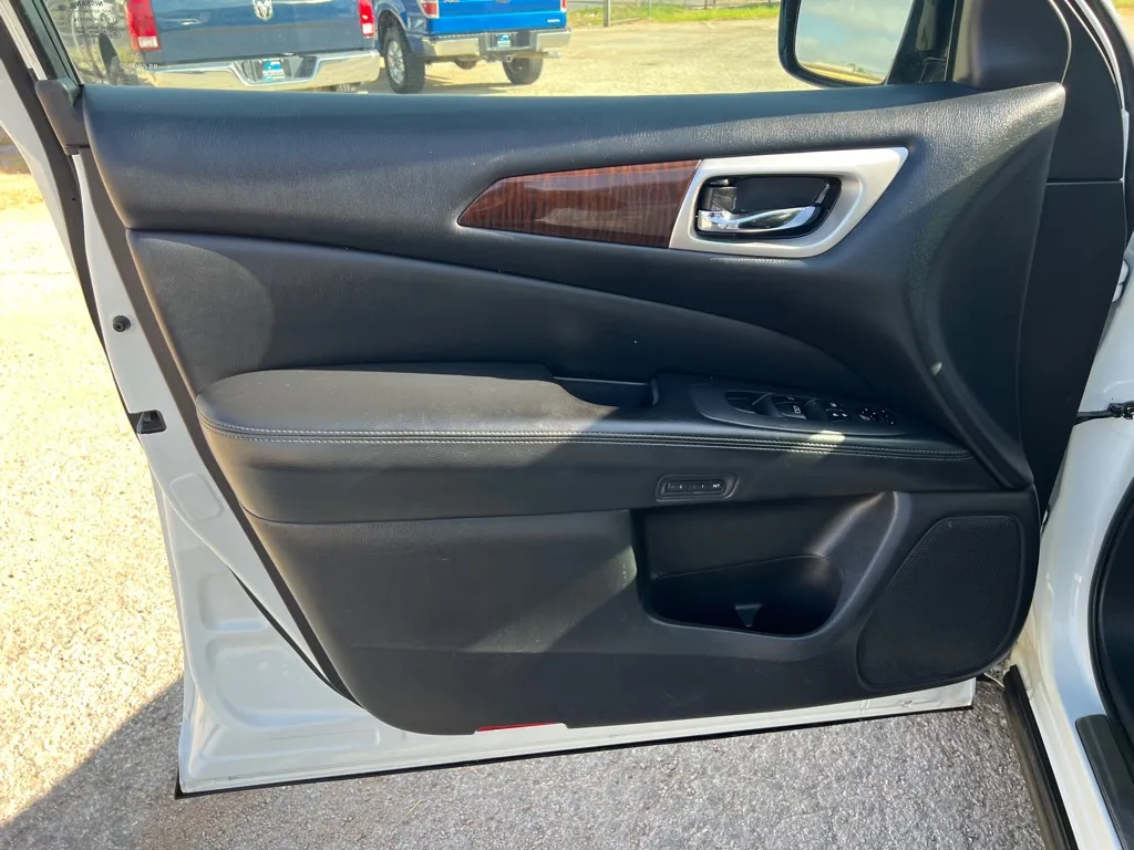 2013 Nissan Pathfinder S - Photo 10