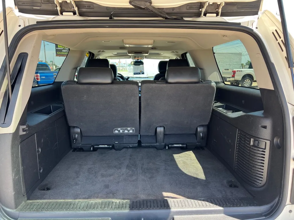 2013 Chevrolet Suburban LTZ - Photo 17