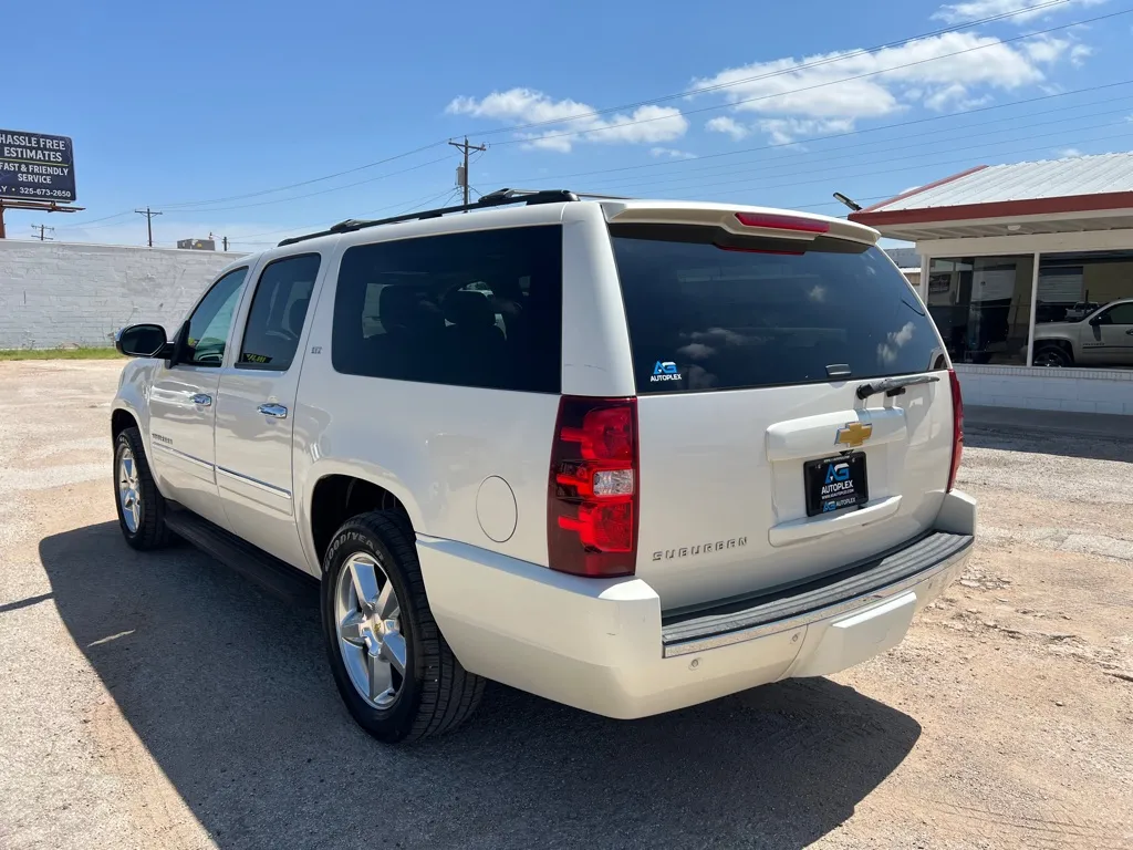 2013 Chevrolet Suburban LTZ - Photo 8