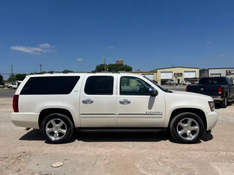 More photos of 2013 CHEVROLET SUBURBAN LTZ at AG Autoplex, TX