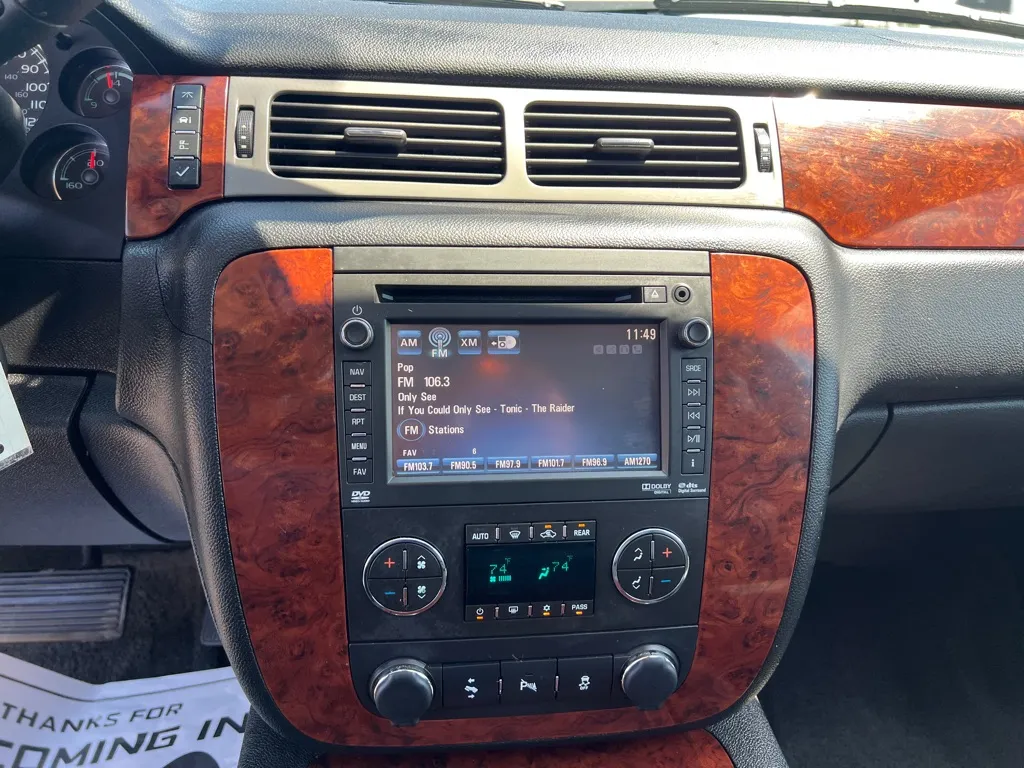 2013 Chevrolet Suburban LTZ - Photo 12