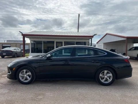 Black 2021 HYUNDAI SONATA SE for sale in Abilene, TX