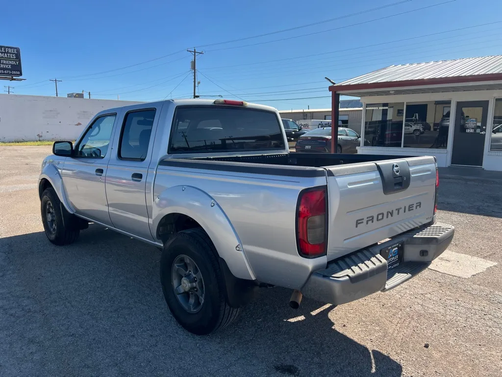 2004 Nissan Frontier XE - Photo 8