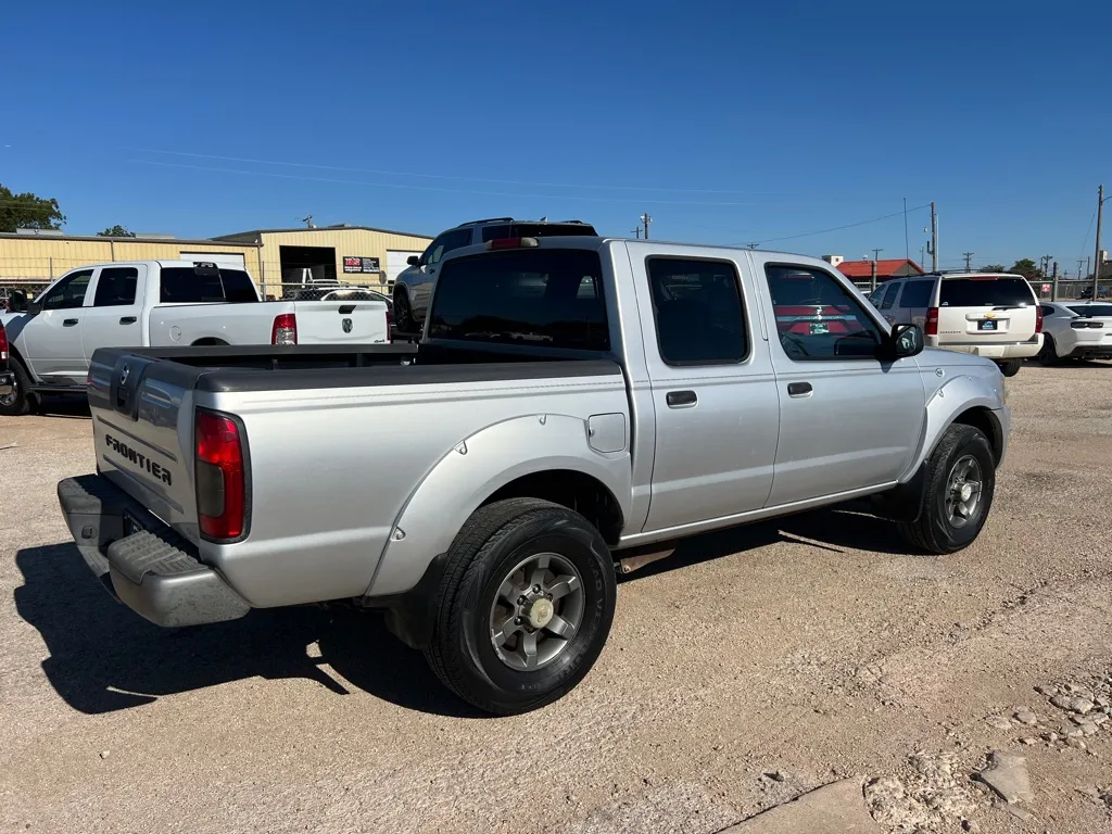 2004 Nissan Frontier XE - Photo 6