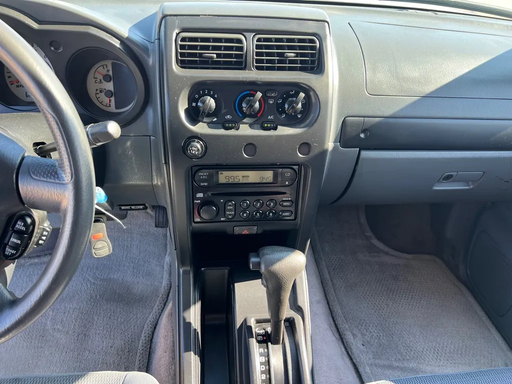 2004 Nissan Frontier XE - Photo 14