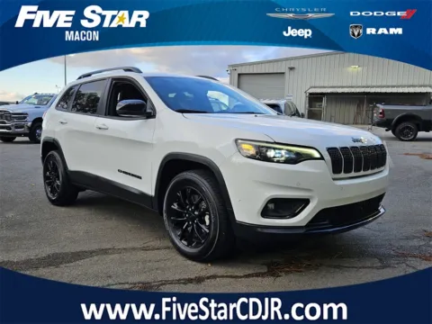 White 2023 Jeep Cherokee Altitude for sale in Macon, GA