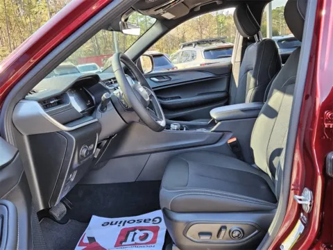 More photos of 2025 Jeep Grand Cherokee L Laredo at ALM CDJR Macon, GA