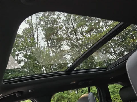 More photos of 2025 Jeep Grand Cherokee Limited at ALM CDJR Macon, GA