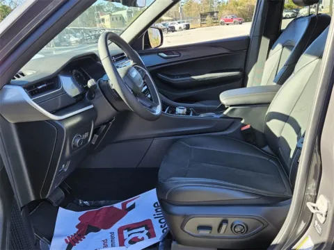 More photos of 2025 Jeep Grand Cherokee L Altitude X at ALM CDJR Macon, GA