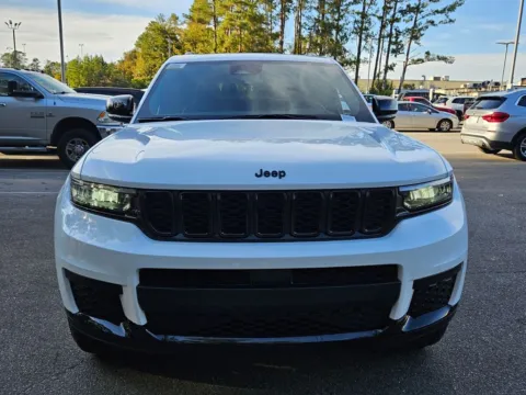 Photos of 2025 Jeep Grand Cherokee L Altitude X for sale in Macon, GA at ALM CDJR Macon