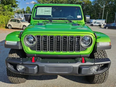 Photos of 2025 Jeep Gladiator Rubicon for sale in Macon, GA at ALM CDJR Macon