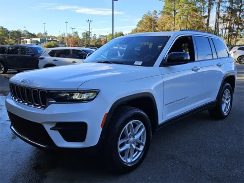 Another view of 2025 Jeep Grand Cherokee Laredo X for sale in Macon, GA at ALM CDJR Macon