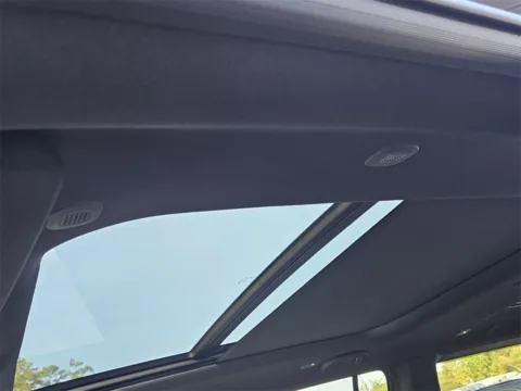 More photos of 2025 Jeep Wagoneer Series II at ALM CDJR Macon, GA