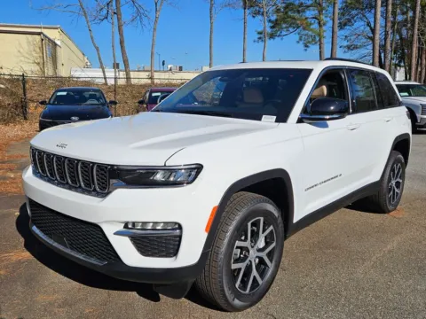 Another view of 2025 Jeep Grand Cherokee Limited for sale in Macon, GA at ALM CDJR Macon