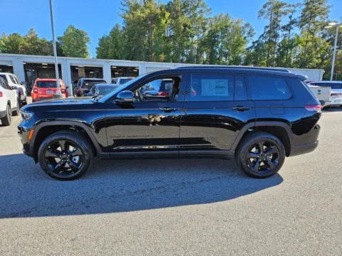 Another view of 2025 Jeep Grand Cherokee L Limited for sale in Macon, GA at ALM CDJR Macon