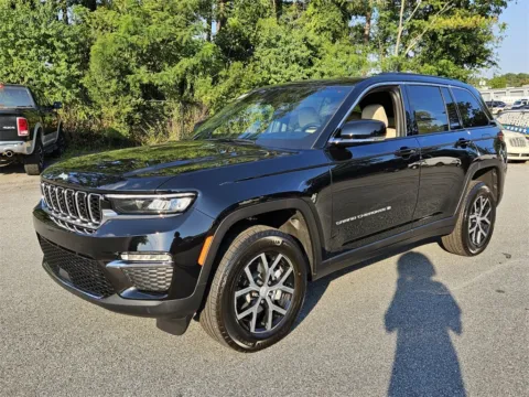 Another view of 2025 Jeep Grand Cherokee Limited for sale in Macon, GA at ALM CDJR Macon
