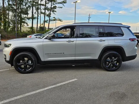 More photos of 2025 Jeep Grand Cherokee L Limited at ALM CDJR Macon, GA