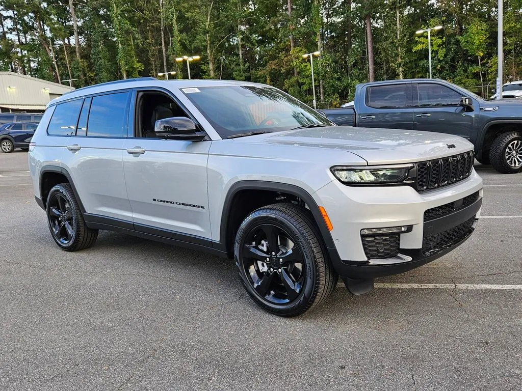 Silver 2025 Jeep Grand Cherokee L Limited for sale in Macon, GA