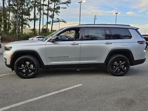 More photos of 2025 Jeep Grand Cherokee L Limited at ALM CDJR Macon, GA