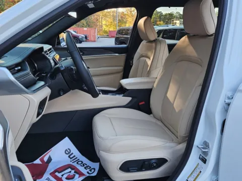 More photos of 2025 Jeep Grand Cherokee L Limited at ALM CDJR Macon, GA