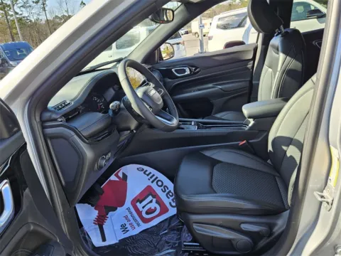 More photos of 2026 Jeep Compass Latitude at ALM CDJR Macon, GA