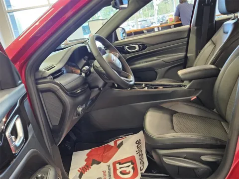 More photos of 2026 Jeep Compass Latitude at ALM CDJR Macon, GA