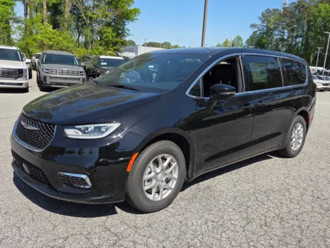 Another view of 2026 Chrysler Pacifica Select for sale in Macon, GA at ALM CDJR Macon