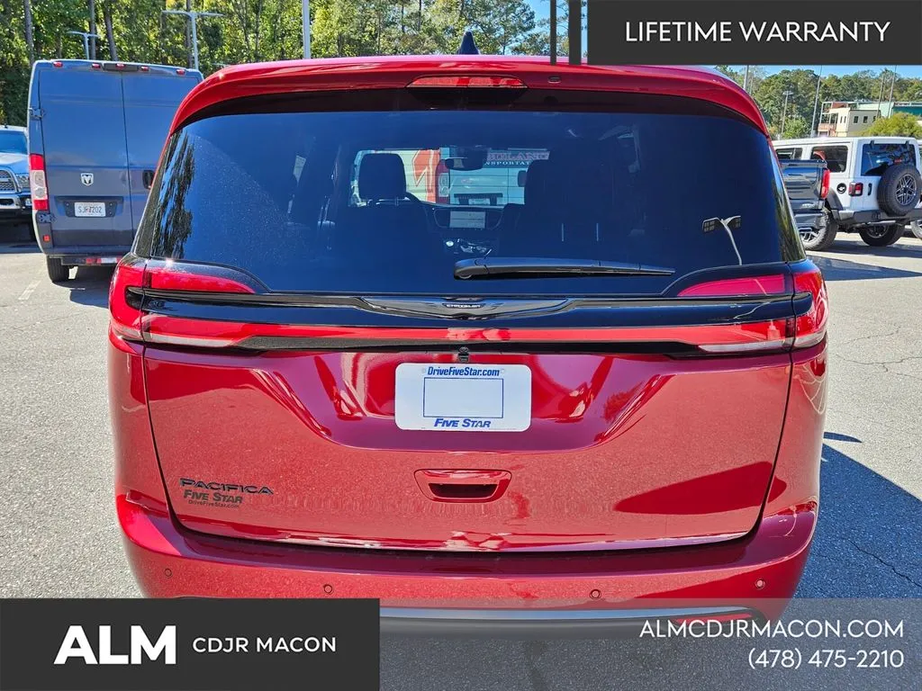 2026 Chrysler Pacifica Select - Photo 12