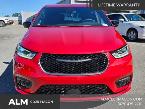 Another view of 2026 Chrysler Pacifica Select for sale in Macon, GA at ALM CDJR Macon