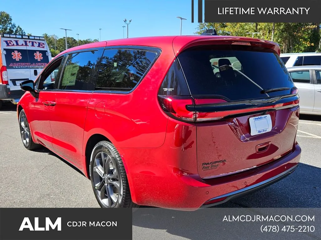 2026 Chrysler Pacifica Select - Photo 11