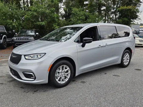 Another view of 2026 Chrysler Pacifica Select for sale in Macon, GA at ALM CDJR Macon