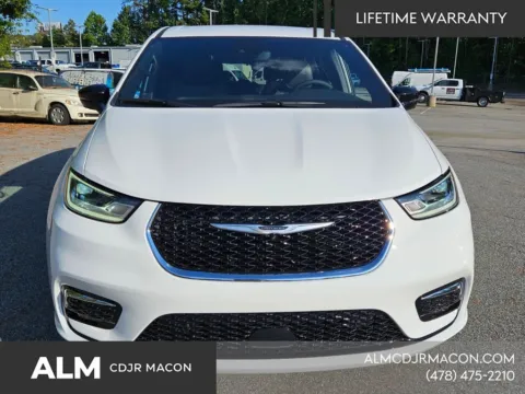 Another view of 2026 Chrysler Pacifica Select for sale in Macon, GA at ALM CDJR Macon