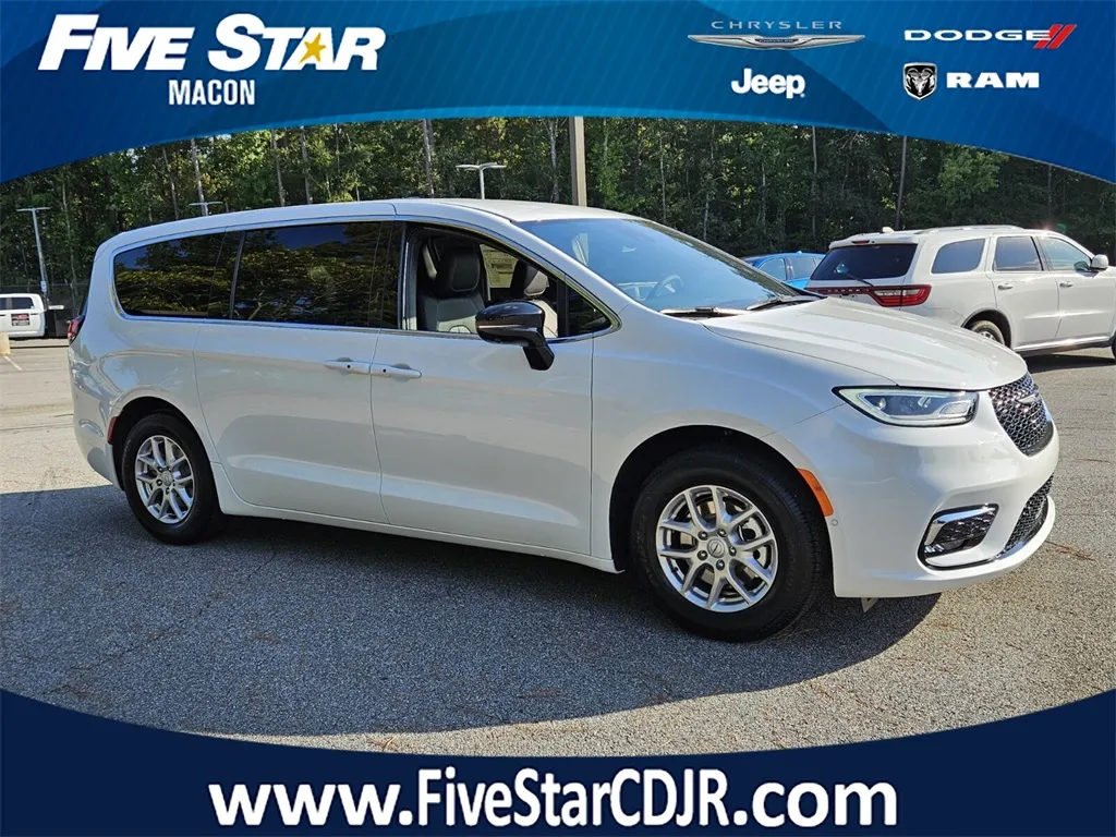 White 2026 Chrysler Pacifica Select for sale in Macon, GA