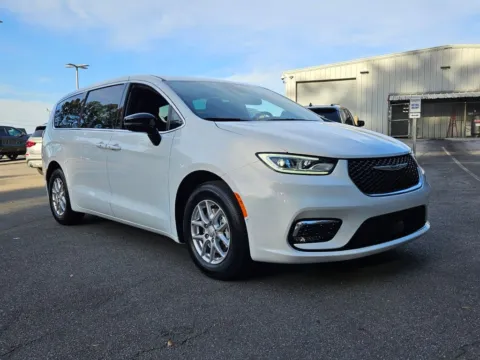 White 2026 Chrysler Pacifica Select for sale in Macon, GA