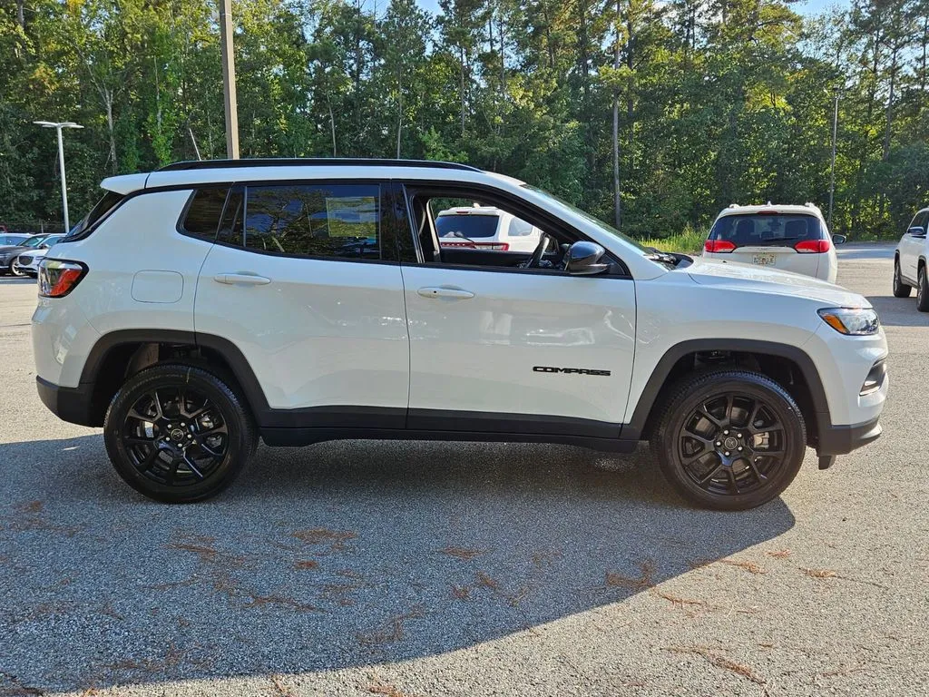 2026 Jeep Compass Altitude - Photo 13