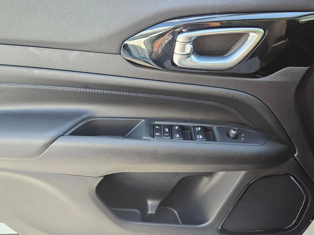 2026 Jeep Compass Altitude - Photo 29