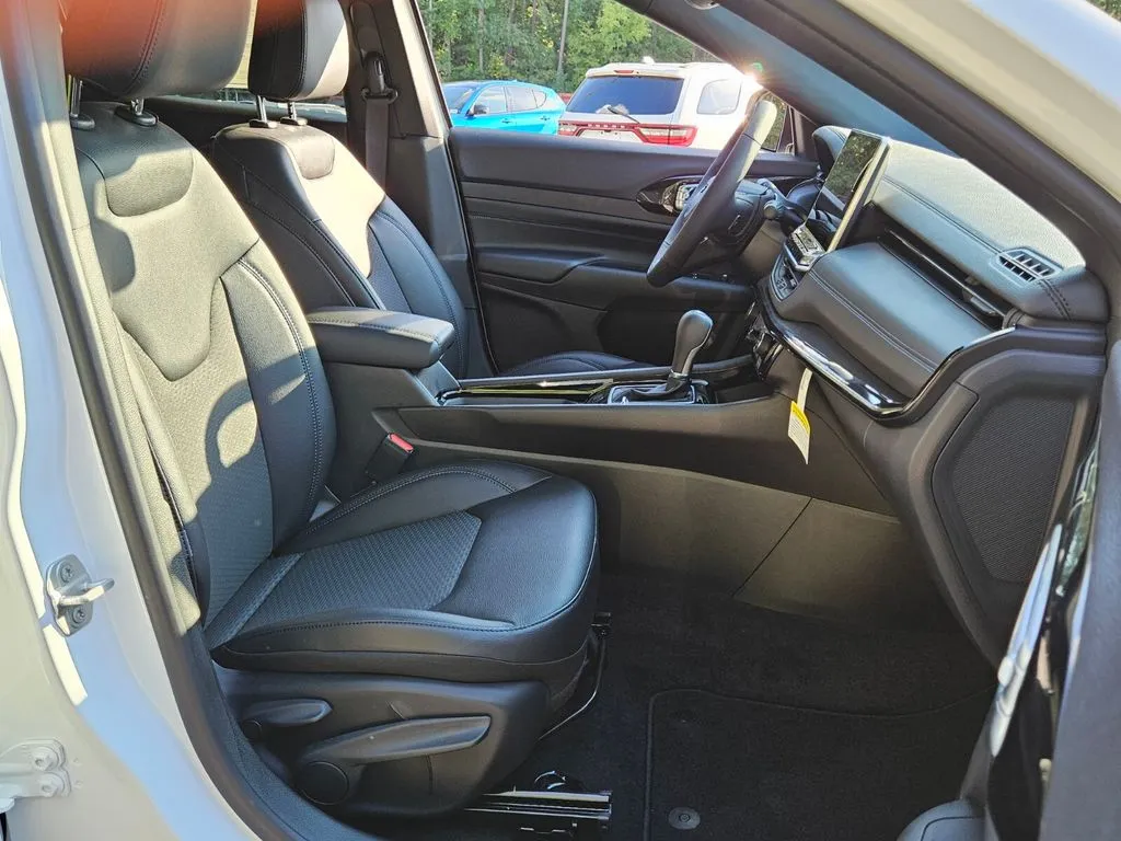 2026 Jeep Compass Altitude - Photo 15