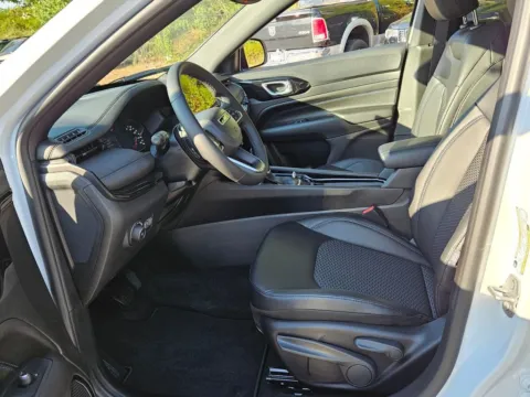 More photos of 2026 Jeep Compass Latitude at ALM CDJR Macon, GA