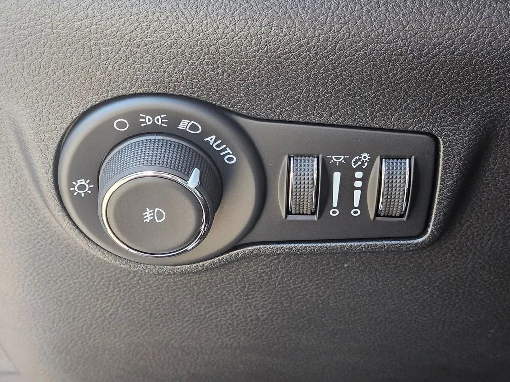 2026 Jeep Compass Altitude - Photo 28